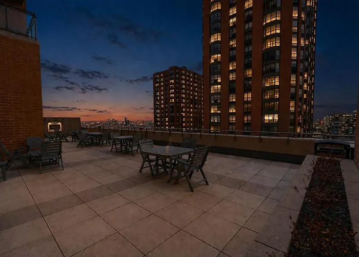 21st Floor Skyline 2br Near Grant Park & Field Museum * Chicago