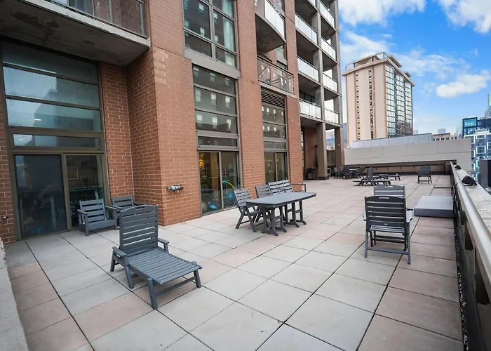 21st Floor Skyline 2br Near Grant Park & Field Museum * Chicago